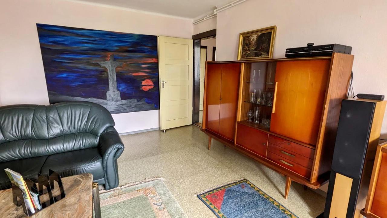 Grosse Ferienwohnung Mit Loggia Und Garten In Κότμπους Εξωτερικό φωτογραφία